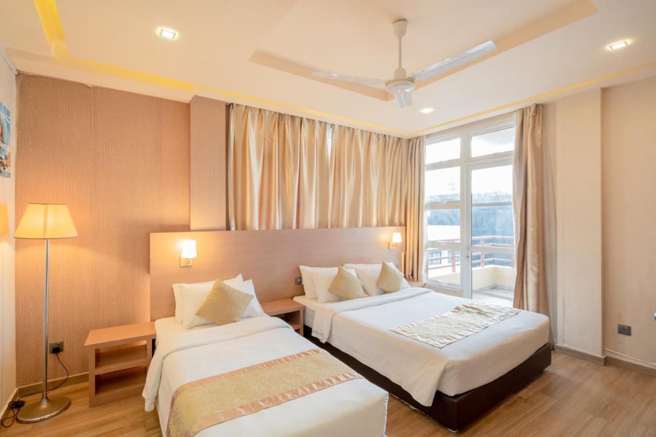 Hotel Three 3*