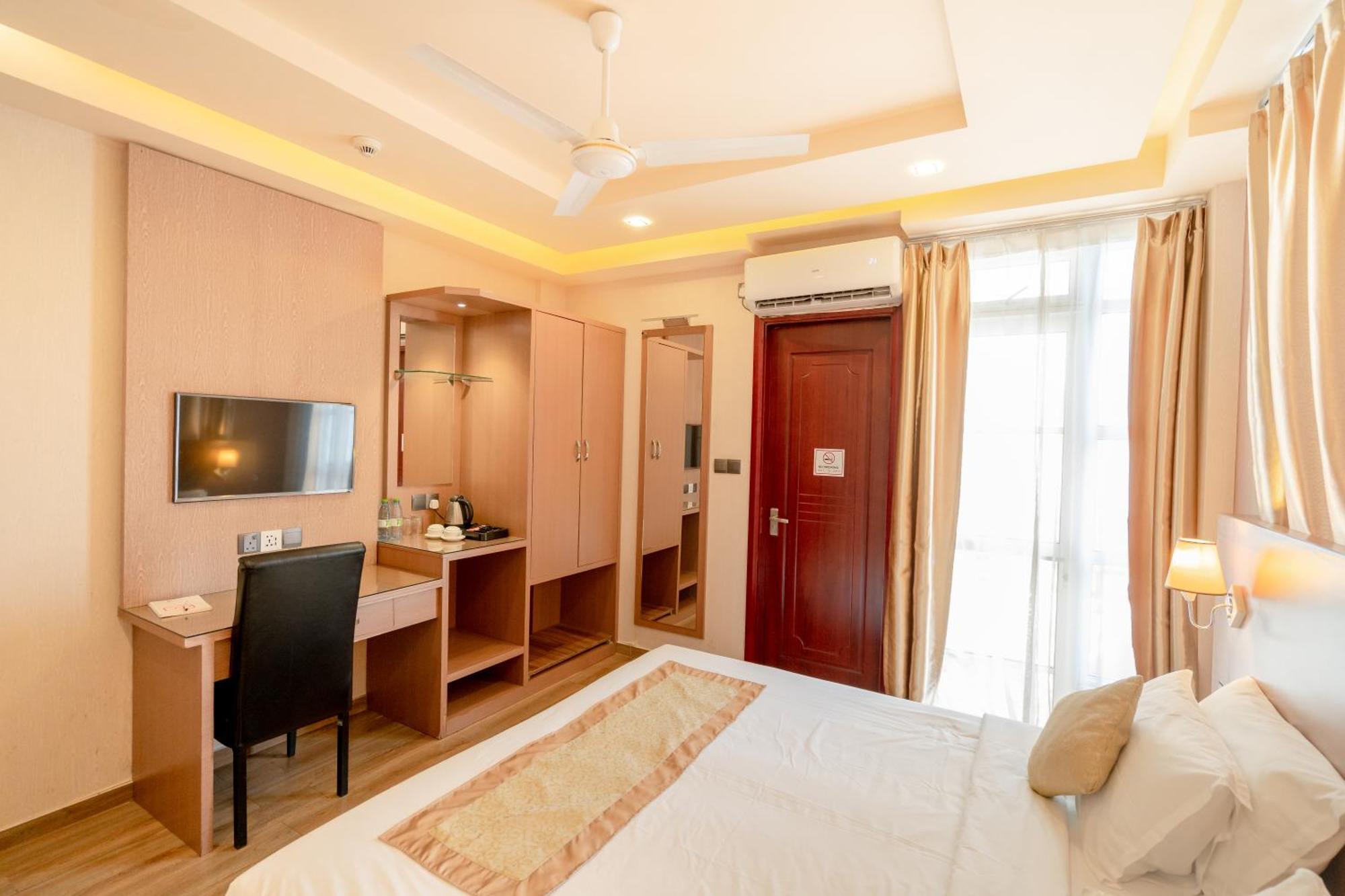 Three 3* Hulhumale